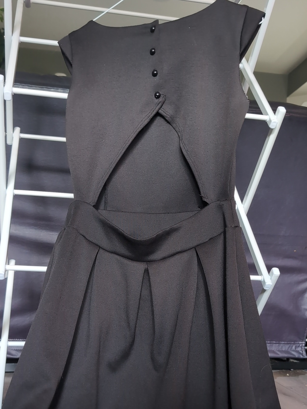Classic Black Cap-Sleeve Pleated Dress